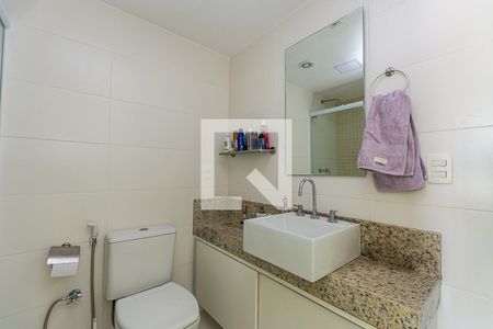 Apartamento à venda com 200m², 3 quartos e 3 vagasBanheiro do Quarto 2