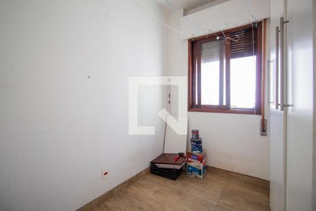 Apartamento à venda com 167m², 3 quartos e 2 vagas Apartamento à venda com 167m², 3 quartos e 2 vagasQuarto de Serviço