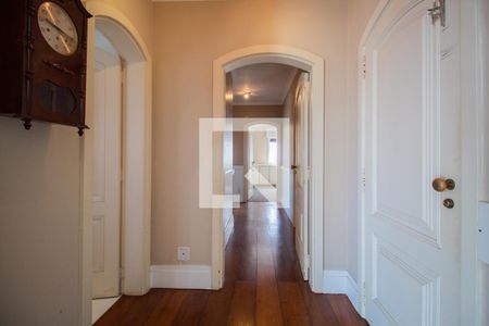 Apartamento à venda com 167m², 3 quartos e 2 vagas Apartamento à venda com 167m², 3 quartos e 2 vagasCorredor