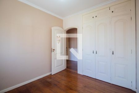 Apartamento à venda com 167m², 3 quartos e 2 vagas Apartamento à venda com 167m², 3 quartos e 2 vagasQuarto 1