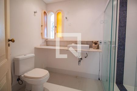 Apartamento à venda com 167m², 3 quartos e 2 vagas Apartamento à venda com 167m², 3 quartos e 2 vagasBanheiro Corredor