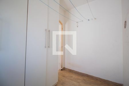 Apartamento à venda com 167m², 3 quartos e 2 vagas Apartamento à venda com 167m², 3 quartos e 2 vagasQuarto de Serviço