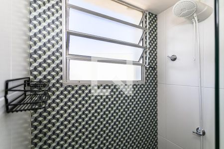 Banheiro de apartamento para alugar com 2 quartos, 55m² em Vila Mogilar, Mogi das Cruzes