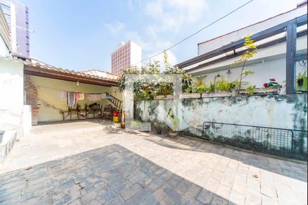 Casa à venda com 197m², 3 quartos e 2 vagasQuintal Fundos