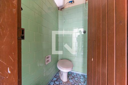 Casa à venda com 197m², 3 quartos e 2 vagasBanheiro de Serviço