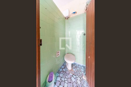 Casa à venda com 197m², 3 quartos e 2 vagasBanheiro de Serviço