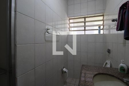 Casa à venda com 110m², 3 quartos e 2 vagasbanheiro 
