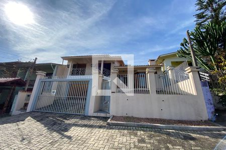 Casa à venda com 310m², 4 quartos e 3 vagasFachada