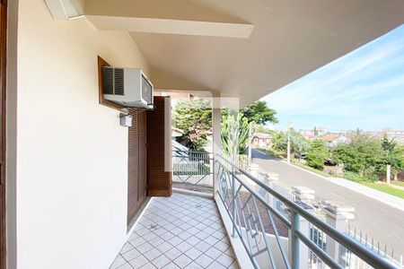 Casa à venda com 310m², 4 quartos e 3 vagas Sacada Quarto 2