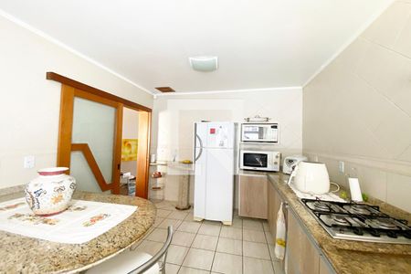 Casa à venda com 310m², 4 quartos e 3 vagasCozinha