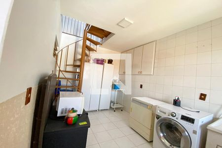 Casa à venda com 310m², 4 quartos e 3 vagasÁrea de Serviço