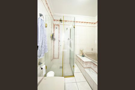 Casa à venda com 310m², 4 quartos e 3 vagasBanheiro da Suíte