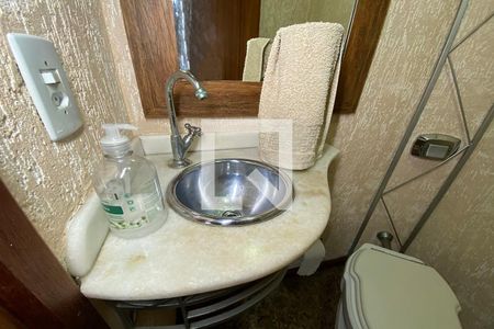 Casa à venda com 310m², 4 quartos e 3 vagasLavabo