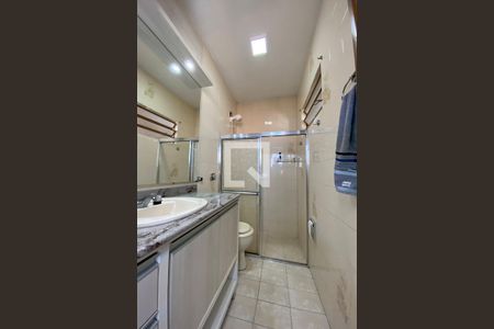 Casa à venda com 310m², 4 quartos e 3 vagasBanheiro 4