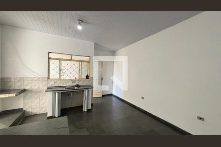 Sala/Cozinha de casa para alugar com 1 quarto, 50m² em Vila Mazzei, Santo André