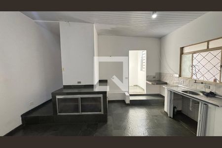 Sala/Cozinha de casa para alugar com 1 quarto, 50m² em Vila Mazzei, Santo André