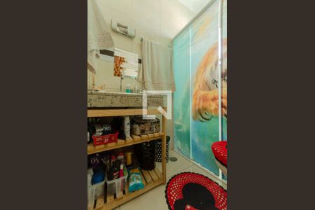 Casa à venda com 120m², 3 quartos e 2 vagas Casa à venda com 120m², 3 quartos e 2 vagasBanheiro Suíte