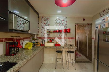 Casa à venda com 120m², 3 quartos e 2 vagas Casa à venda com 120m², 3 quartos e 2 vagasCozinha