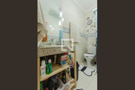 Casa à venda com 120m², 3 quartos e 2 vagas Casa à venda com 120m², 3 quartos e 2 vagasBanheiro