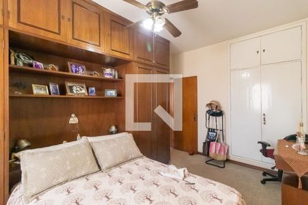 Quarto 1 de casa à venda com 3 quartos, 400m² em Alto de Pinheiros, São Paulo