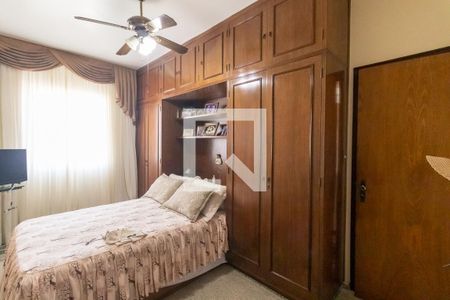 Quarto   de casa à venda com 3 quartos, 400m² em Alto de Pinheiros, São Paulo