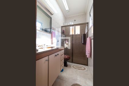 Casa à venda com 400m², 3 quartos e 3 vagasBanheiro da Suíte 1