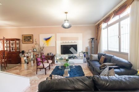 Sala de casa à venda com 3 quartos, 400m² em Alto de Pinheiros, São Paulo