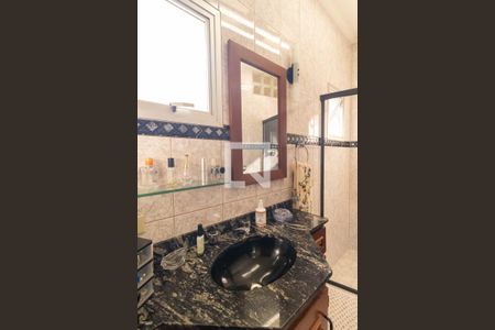 Casa à venda com 400m², 3 quartos e 3 vagasBanheiro da Suíte 2