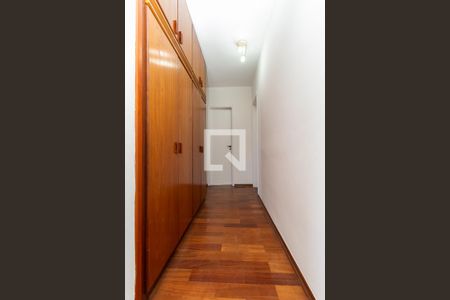 Corredor de apartamento para alugar com 2 quartos, 96m² em Centro, Jundiaí