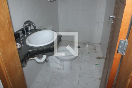 Casa à venda com 115m², 3 quartos e 5 vagasBanheiro