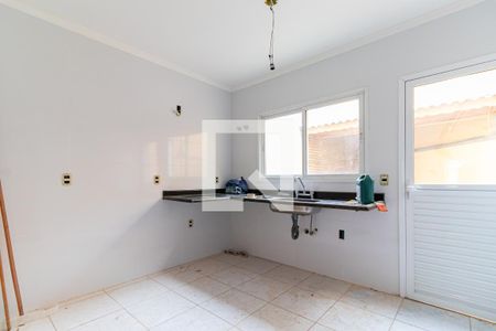 Casa à venda com 102m², 3 quartos e 2 vagasCozinha