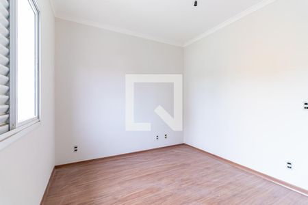 Quarto 1 de casa à venda com 3 quartos, 110m² em Jardim Sabara, São Paulo