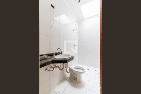 Casa à venda com 110m², 3 quartos e 2 vagas Casa à venda com 110m², 3 quartos e 2 vagasBanheiro