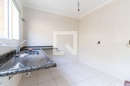 Casa à venda com 110m², 3 quartos e 2 vagas Casa à venda com 110m², 3 quartos e 2 vagasCozinha