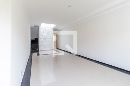 Casa à venda com 108m², 3 quartos e 4 vagasSala