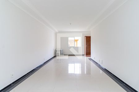 Casa à venda com 108m², 3 quartos e 4 vagasSala