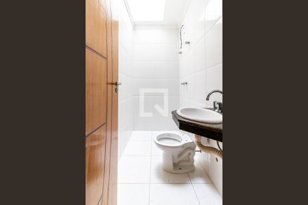 Casa à venda com 108m², 3 quartos e 4 vagasBanheiro 