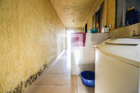 Casa à venda com 138m², 2 quartos e 1 vagaÁrea de serviço 1