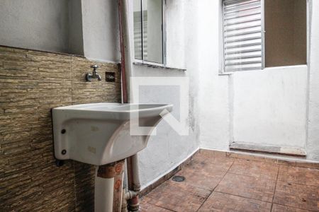 Casa à venda com 92m², 4 quartos e 1 vagaÁrea de serviço