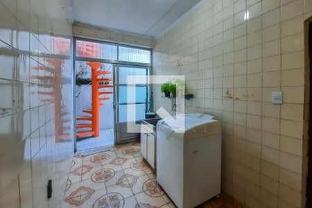 Casa à venda com 167m², 3 quartos e 2 vagasÁrea de Serviço