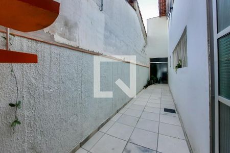 Casa à venda com 167m², 3 quartos e 2 vagasCorredor