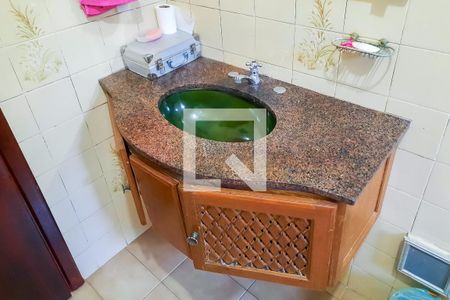 Casa à venda com 167m², 3 quartos e 2 vagasBanheiro Social 1