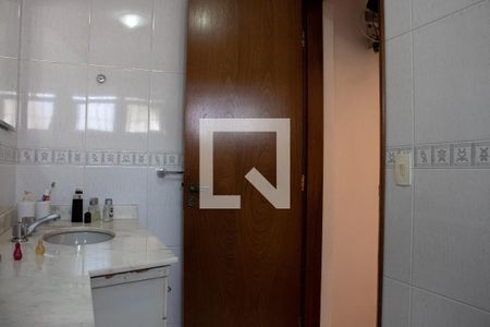 Casa à venda com 206m², 3 quartos e 2 vagasBanheiro