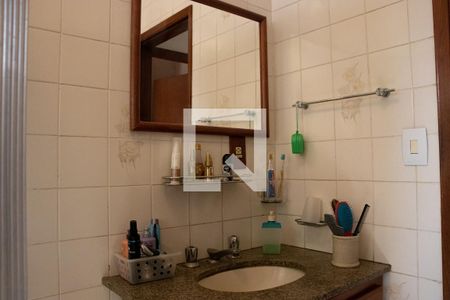 Casa à venda com 206m², 3 quartos e 2 vagasBanheiro