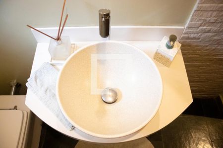 Casa à venda com 206m², 3 quartos e 2 vagasLavabo