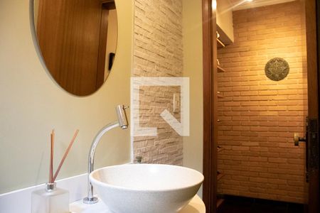 Casa à venda com 206m², 3 quartos e 2 vagasLavabo