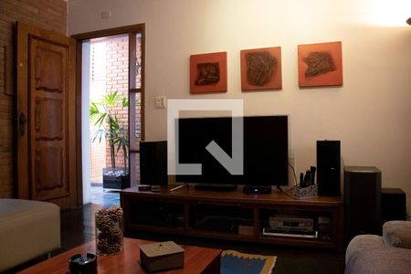 Casa à venda com 206m², 3 quartos e 2 vagasSala