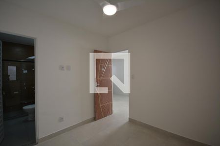 Quarto 1 Suíte de casa para alugar com 1 quarto, 40m² em Olaria, Rio de Janeiro