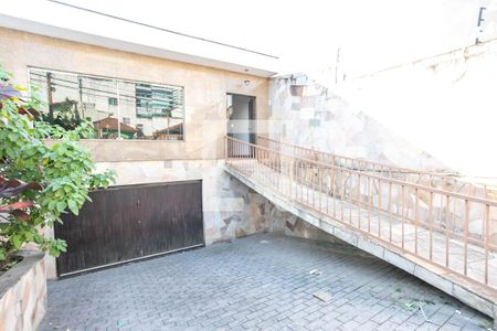 Casa para alugar com 196m², 3 quartos e 3 vagasEntrada