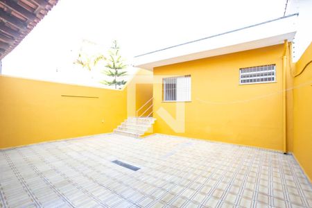 Casa para alugar com 196m², 3 quartos e 3 vagasQuintal
